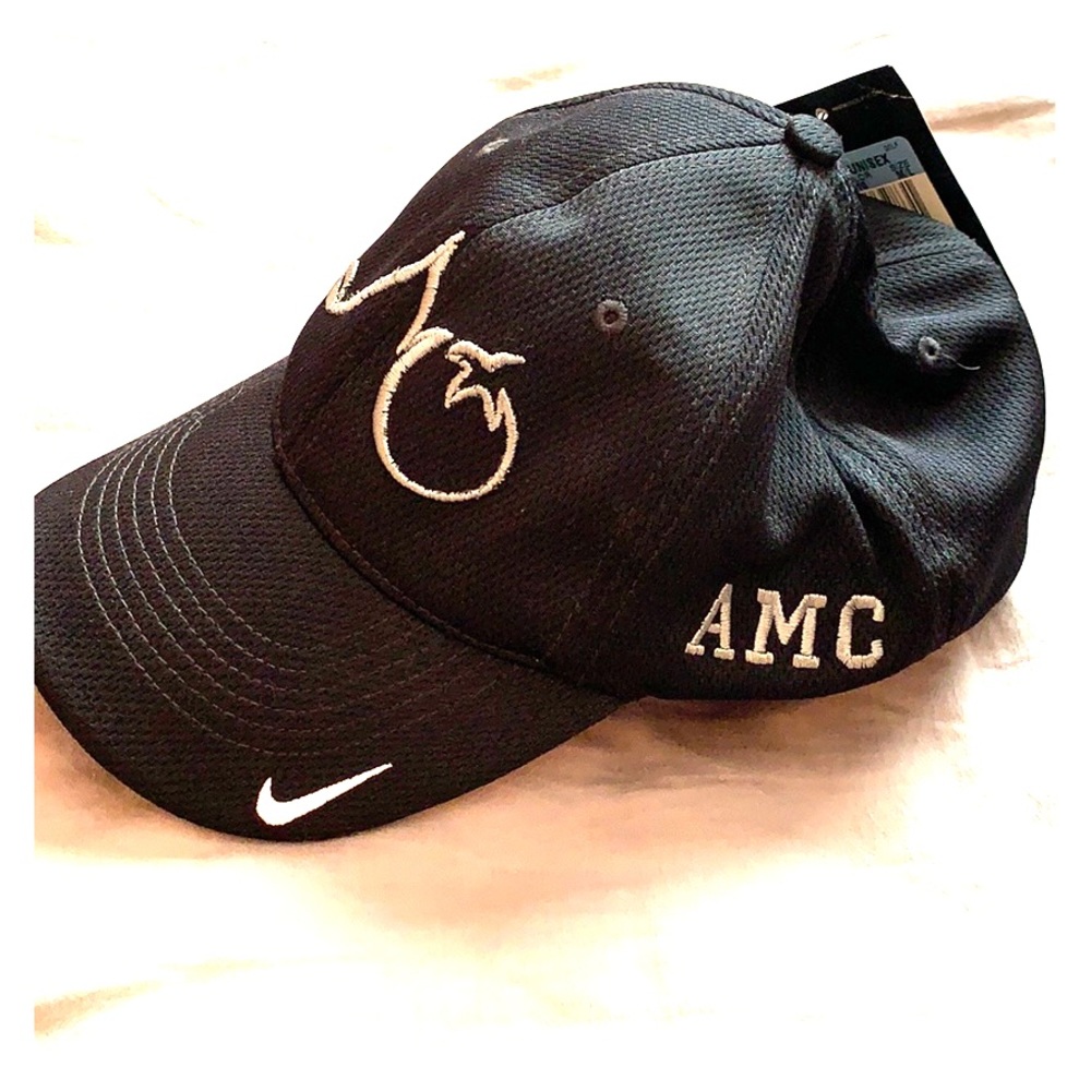 Brand new Nike gold hat, never worn!